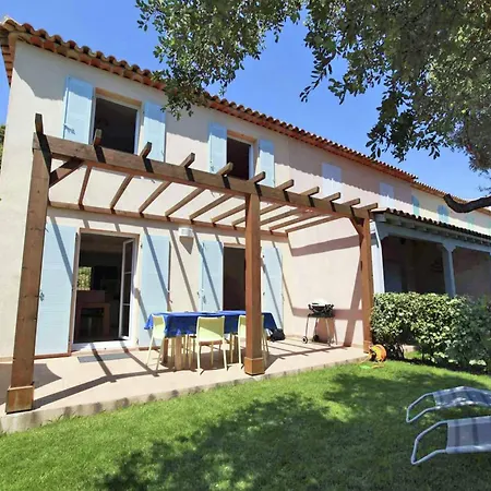 Luxurious In Les Issambres With Swimming Pool Holiday home *