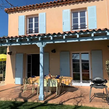 Luxurious In Les Issambres With Swimming Pool Holiday home La Garonnette-Plage