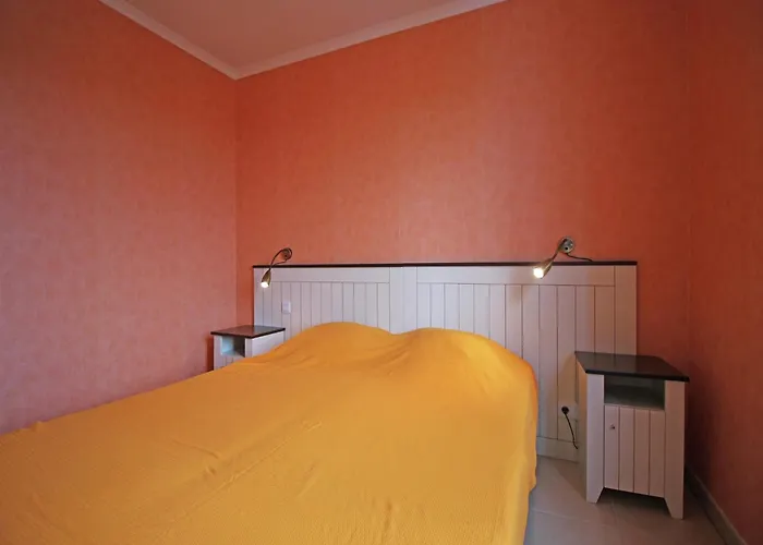 Nyaraló Family-friendly With Pool La Garonnette-Plage