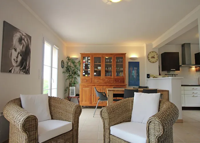 بيت للعطل Family-friendly With Pool La Garonnette-Plage